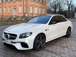 Weiß Gebraucht 2019 Mercedes E63 AMG AMG Limousine | 50.000 €
