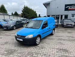 Blau Gebraucht 2010 Opel Combo Van / Kleinbus | 4.500 € (Etwas zu teuer)