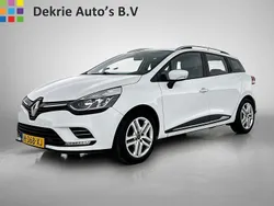 Weiß Gebraucht 2020 Renault Clio V Zen Kombi | 8.833 € (Fairer Preis)