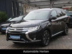 Pantherschwarz (p) Gebraucht 2017 Mitsubishi Outlander P-HEV Top SUV | 21.850 € (Etwas zu teuer)