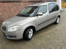 Beige Gebraucht 2007 Skoda Roomster Comfort Van / Kleinbus | 3.999 € (Teuer)