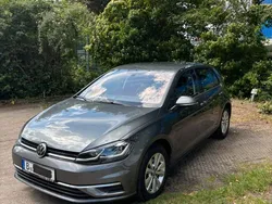 Grau Gebraucht 2018 VW Golf VII Comfortline Limousine | 16.550 € (Fairer Preis)