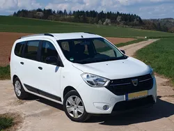 Weiß Gebraucht 2019 Dacia Lodgy Comfort Van / Kleinbus | 11.499 € (Guter Preis)