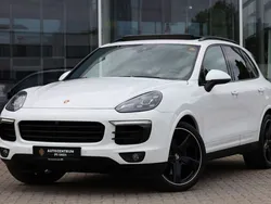 Weiß Gebraucht 2017 Porsche Cayenne S Platinum Edition SUV | 45.998 € (Etwas zu teuer)