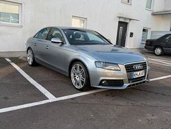 Grau Gebraucht 2010 Audi A4 Limousine | 5.200 € (Guter Preis)