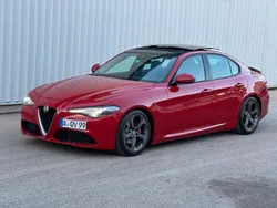 Rot Gebraucht 2016 Alfa Romeo Giulia Limousine | 15.990 €