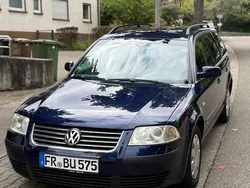 Blau Gebraucht 2002 VW Passat Comfortline Kombi | 1.900 € (Fairer Preis)