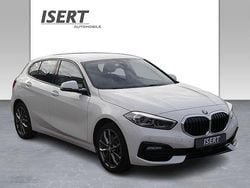 Weiß Gebraucht 2023 BMW 120 Sport Line Kleinwagen | 28.950 € (Fairer Preis)