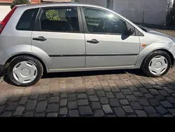 Silber Gebraucht 2004 Ford Fiesta Kleinwagen | 1.500 € (Guter Preis)