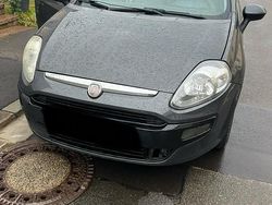 Grau Gebraucht 2009 Fiat Punto Evo Kleinwagen | 2.800 € (Fairer Preis)