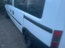 Weiß Gebraucht 2010 Opel Combo Van / Kleinbus | 2.800 € (Fairer Preis)