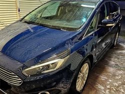 Blau Gebraucht 2017 Ford S-MAX Titanium Van / Kleinbus | 16.300 € (Fairer Preis)