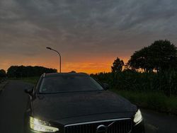 Grün Gebraucht 2018 Volvo V90 Inscription Kombi | 15.000 € (Etwas zu teuer)