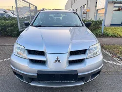 Silber Gebraucht 2006 Mitsubishi Outlander SUV | 2.899 €