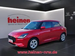 Rot Gebraucht 2025 Suzuki Swift Comfort Limousine | 16.780 €