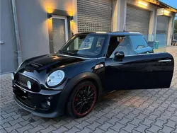 Schwarz Gebraucht 2011 Mini John Cooper Works Kleinwagen | 13.000 € (Teuer)
