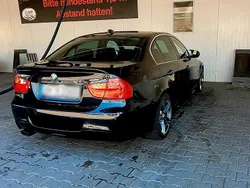 Schwarz Gebraucht 2011 BMW 325 M Sport Limousine | 15.999 €