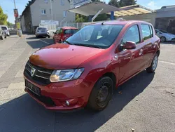 Rot Gebraucht 2014 Dacia Sandero Lauréate Kleinwagen | 3.190 €