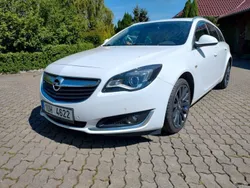 Weiß Gebraucht 2016 Opel Insignia Sport Kombi | 7.900 € (Fairer Preis)