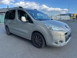 Grau Gebraucht 2011 Peugeot Partner Tepee Family Van / Kleinbus | 2.700 € (Superpreis)