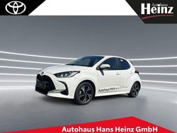 Weiß Gebraucht 2025 Toyota Yaris Hybrid Limousine | 25.450 € (Fairer Preis)