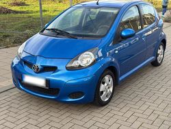 Blau Gebraucht 2009 Toyota Aygo Kleinwagen | 2.700 € (Fairer Preis)