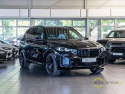 Black sapphire metallic Gebraucht 2025 BMW X5 M Sport SUV | 104.990 €