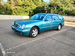 Grün Gebraucht 2001 Mercedes E240 Avantgarde Kombi | 6.500 €