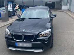 Schwarz Gebraucht 2011 BMW X1 SUV | 6.700 €
