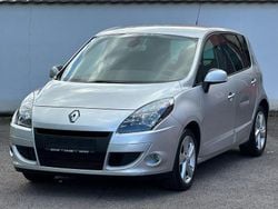 Silber Gebraucht 2011 Renault Scénic III Dynamique Van / Kleinbus | 2.999 € (Superpreis)
