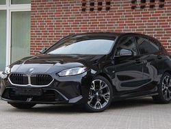 Black sapphire metallic Gebraucht 2024 BMW 120 M Sport Kleinwagen | 31.990 € (Guter Preis)