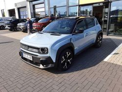 Blau Neu 2025 Renault 4 E-Tech Komfort SUV | 34.990 € (Fairer Preis)