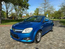Blau Gebraucht 2005 Opel Tigra Edition Cabrio | 2.350 € (Guter Preis)