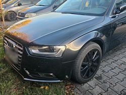 Schwarz Gebraucht 2012 Audi A4 Kombi | 8.000 € (Guter Preis)