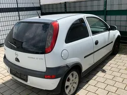 Weiß Gebraucht 2001 Opel Corsa Kleinwagen | 300 € (Superpreis)