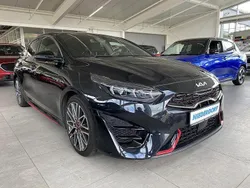 Zilinaschwarz (metallic) Gebraucht 2024 Kia ProCeed Kleinwagen | 31.500 € (Fairer Preis)