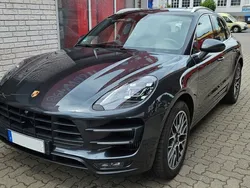Grau Gebraucht 2017 Porsche Macan Turbo SUV | 39.950 € (Fairer Preis)