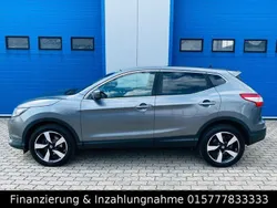 Grau Gebraucht 2015 Nissan Qashqai SUV | 14.900 € (Fairer Preis)