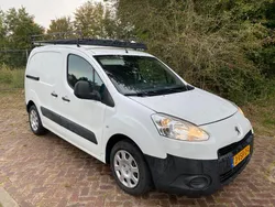 Weiß Gebraucht 2011 Peugeot Partner Comfort Van / Kleinbus | 3.450 € (Superpreis)