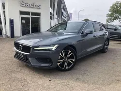 Thunder grey Gebraucht 2025 Volvo V60 Core Kombi | 38.960 € (Guter Preis)