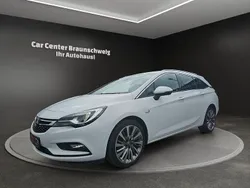 Weiß Gebraucht 2016 Opel Astra Dynamic Kombi | 10.999 € (Fairer Preis)