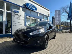 Schwarz Gebraucht 2016 Ford Fiesta Titanium Kleinwagen | 8.995 € (Fairer Preis)