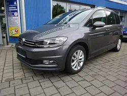 Pepper grey Gebraucht 2015 VW Touran Comfortline Van / Kleinbus | 14.300 € (Fairer Preis)