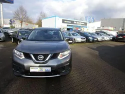 Gun metallic (m) Gebraucht 2015 Nissan X-Trail Visia SUV | 18.990 €