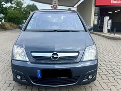 Grau Gebraucht 2008 Opel Meriva Van / Kleinbus | 1.400 € (Guter Preis)
