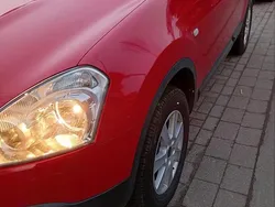 Rot Gebraucht 2009 Nissan Qashqai SUV | 5.650 € (Etwas zu teuer)