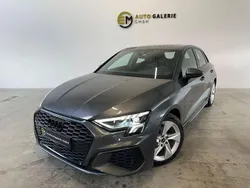Grau Gebraucht 2022 Audi A3 Sportback S-Line Limousine | 29.490 € (Etwas zu teuer)