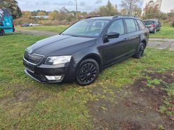 Schwarz Gebraucht 2014 Skoda Octavia Ambition Kombi | 6.950 € (Guter Preis)