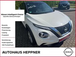 Pearl white/black m Gebraucht 2023 Nissan Juke Tekna SUV | 17.600 € (Superpreis)