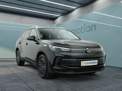 Schwarz Gebraucht 2024 VW Tiguan Life SUV | 40.750 € (Teuer)